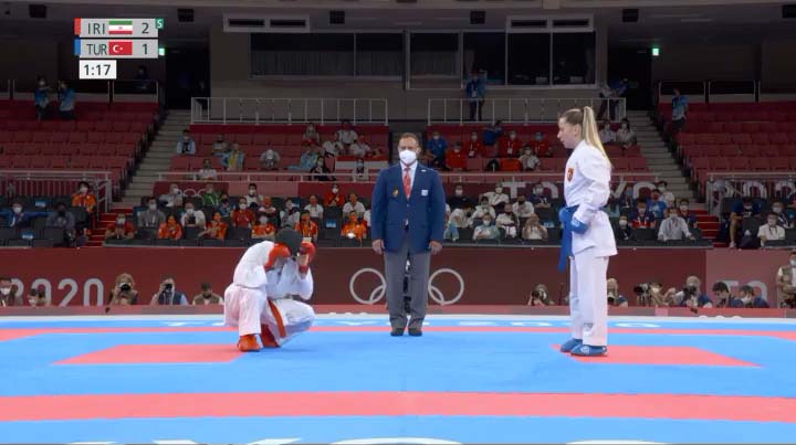 کاراته المپیک توکیو سارا بهمنیار مقابل حریفی از ترکیه